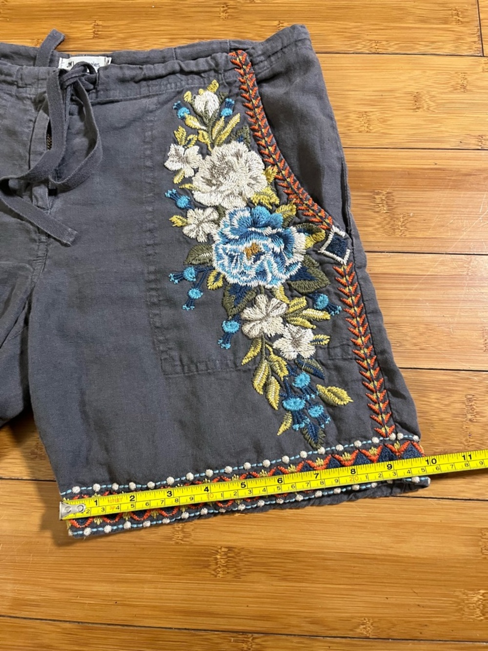 Johnny Was JW Los Angeles Linen 100% Embroidered Floral Bermuda Shorts Boho - Picture 11 of 11